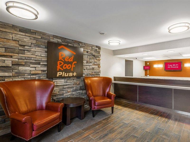 Hotel Red Roof Plus+ - Amherst South Deerfield