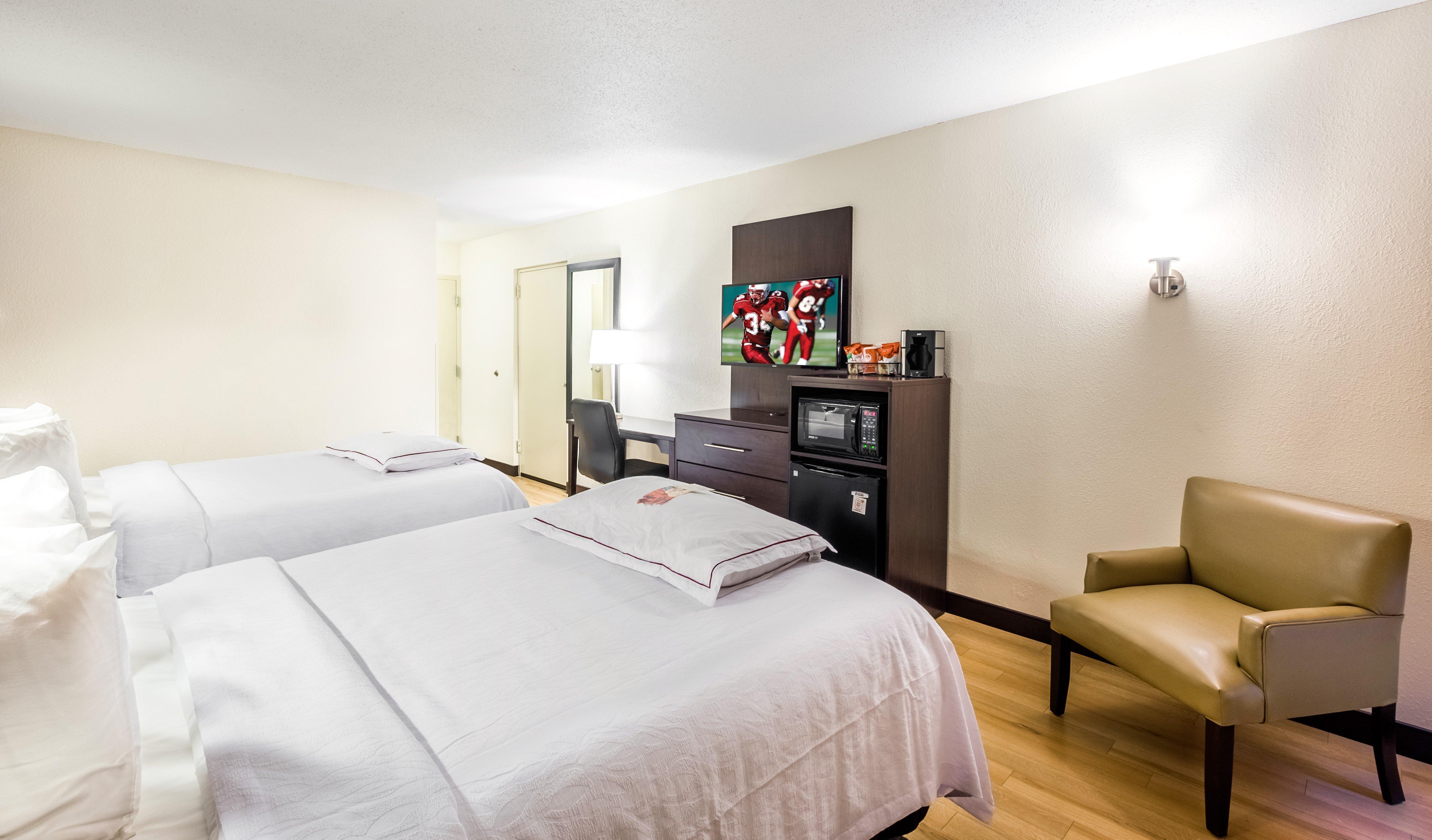 Red Roof Plus+ - Amherst Hotel 3*