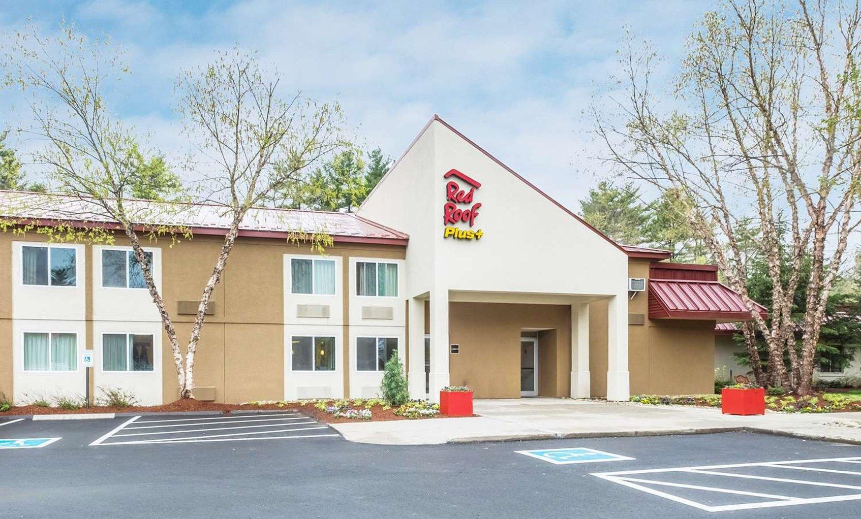 Red Roof Plus+ - Amherst South Deerfield